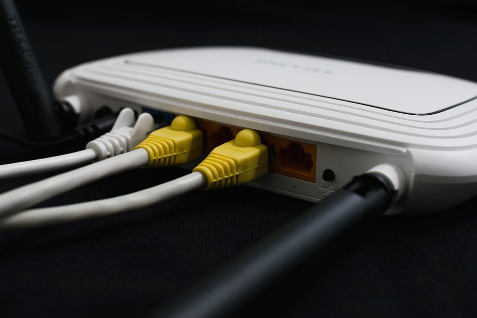 Comprendre l’ADSL : fonctionnement et avantages